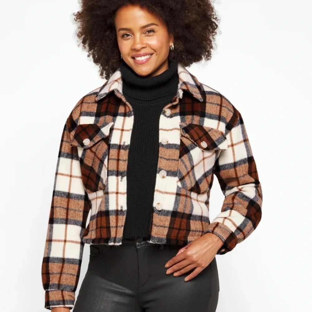 Blank NYC Plaid Cropped Shacket Shirt Jacket in All The Best Size Small - Picture 3 of 15